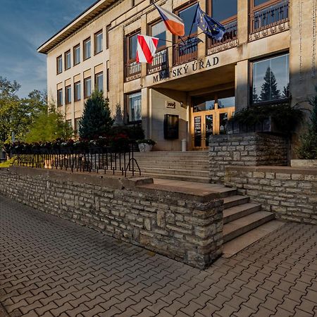 Hotel Dobruška Zewnętrze zdjęcie