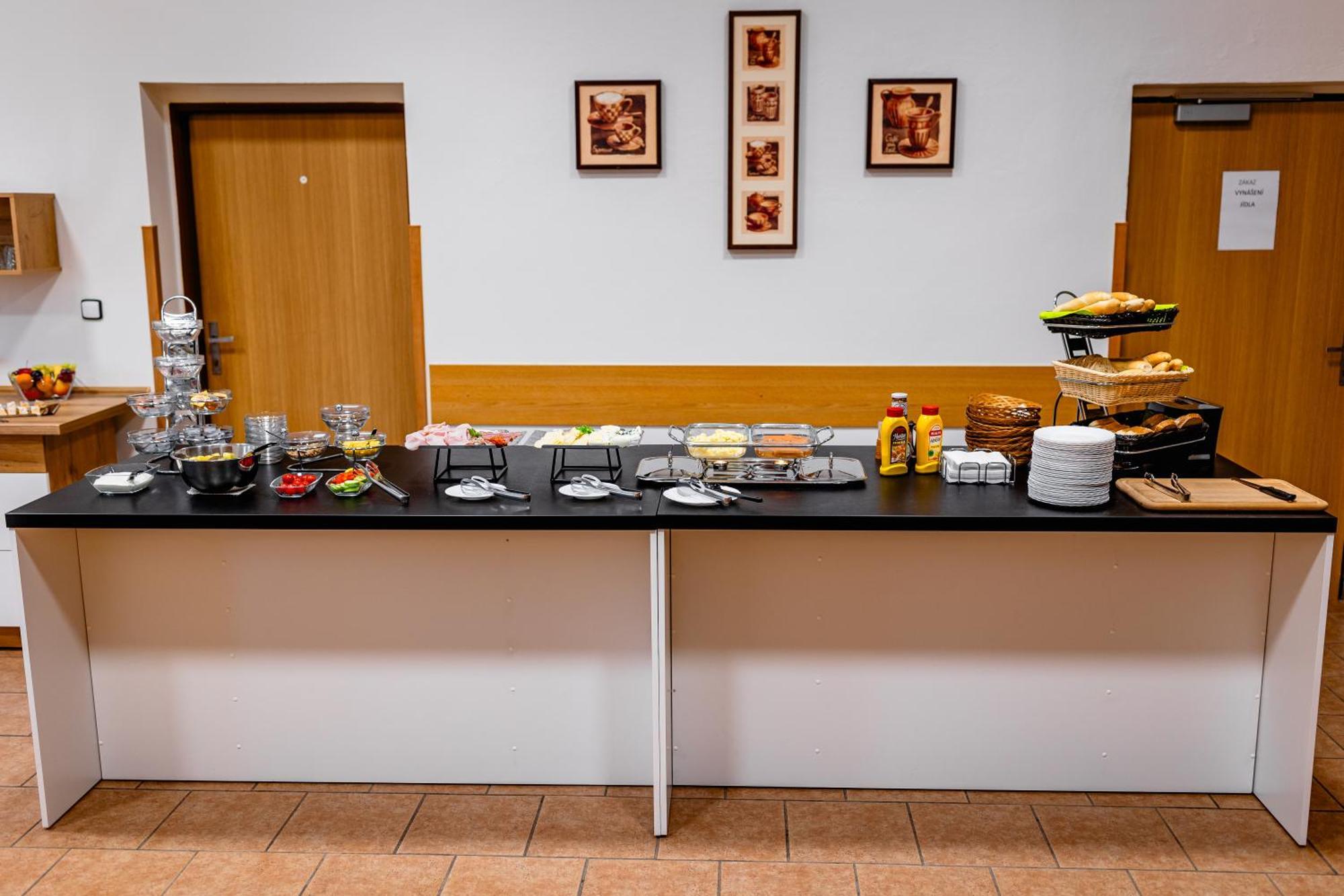 Hotel Dobruška Zewnętrze zdjęcie